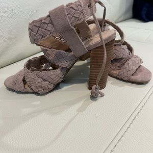 BCBGeneration Ledina Sandal Braided Strap
Suede Leather Tassels Boho - sz 6.5